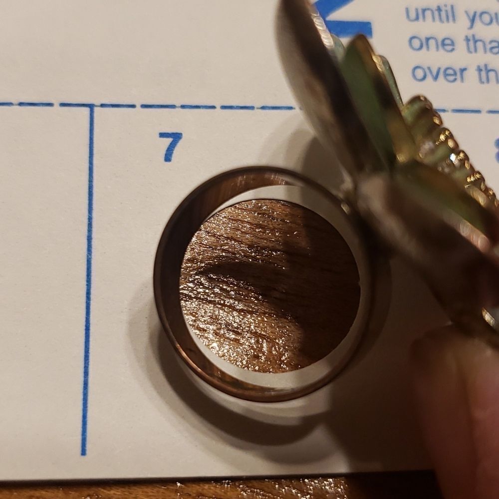 VNTG Spring Green Cloisonne Floral Cocktail Ring - Picture 4 of 6